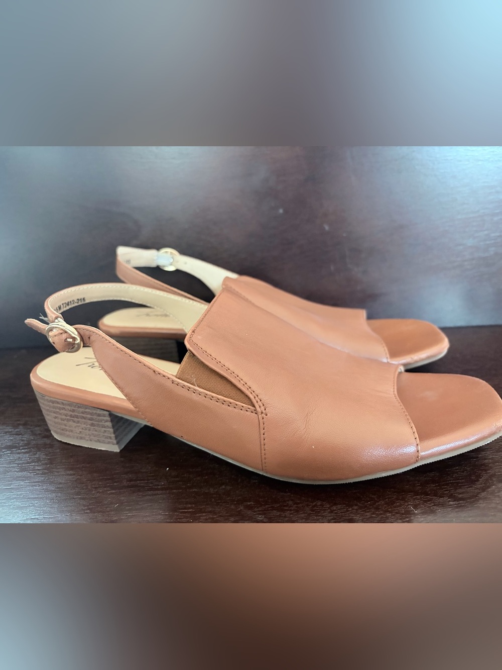 Trotters Women's Brown Mules